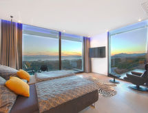 Exclusieve designvilla met privé-spa, binnenzwembad en panoramisch zeezicht in Marbella - thumbnail 4