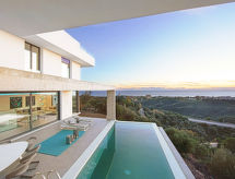 Exclusieve designvilla met privé-spa, binnenzwembad en panoramisch zeezicht in Marbella - thumbnail 1