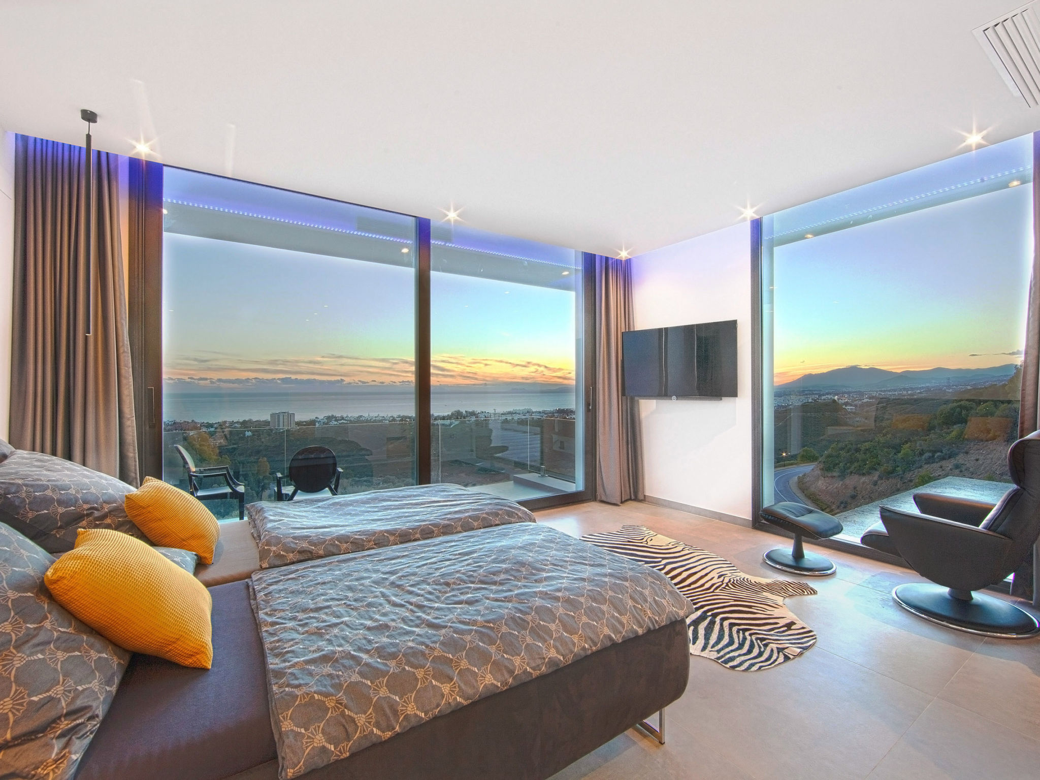 Photo of Luxury Villa Tomillo