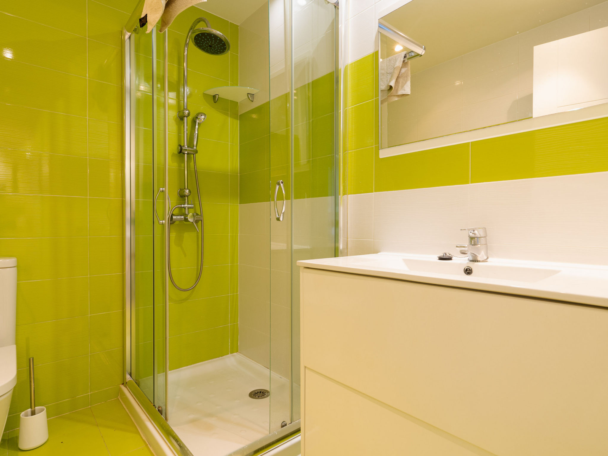 Photo of Beachside groundfloor apartment- Elviria 101, Roma