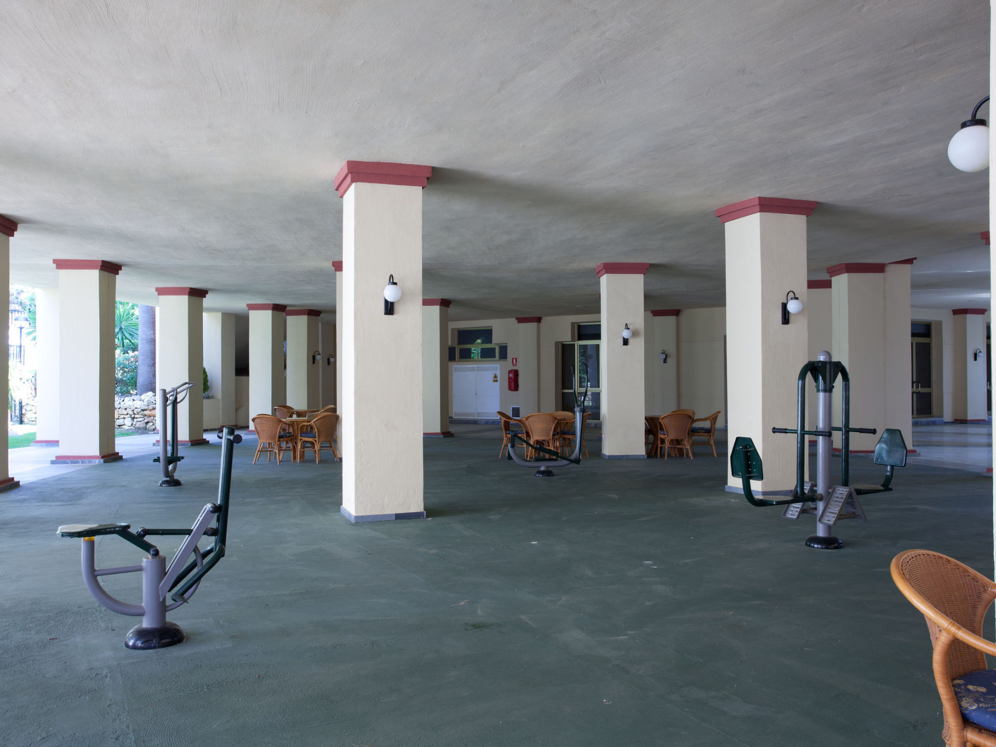 Photo of Beachside groundfloor apartment- Elviria 101, Roma