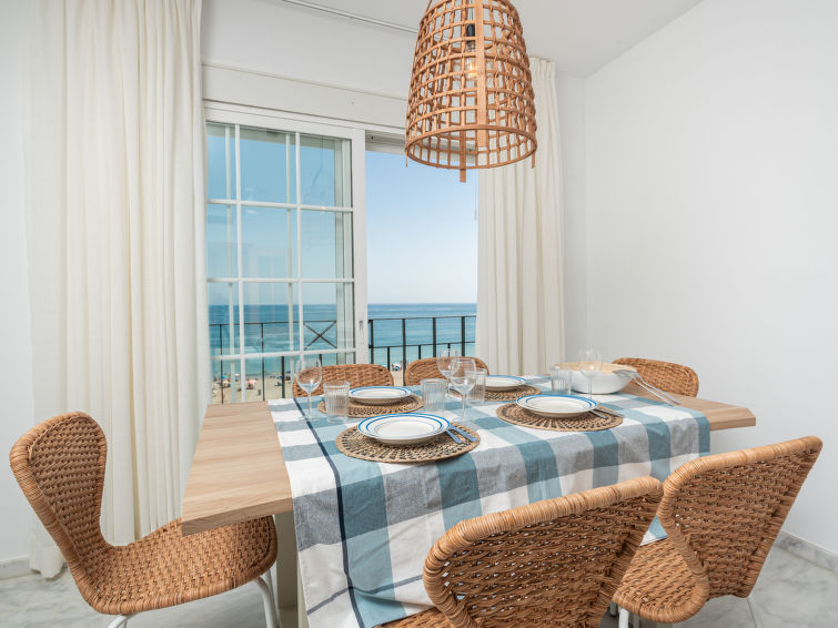 Search and Stay destination Estepona, AN - Spain from AU$ 339. Alborán