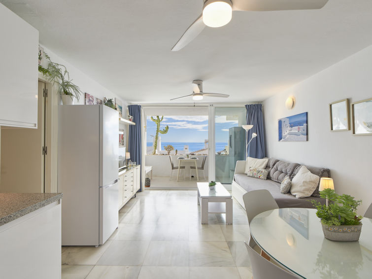 Aan het strand: appartement met zeezicht in Estepona in Estepona
