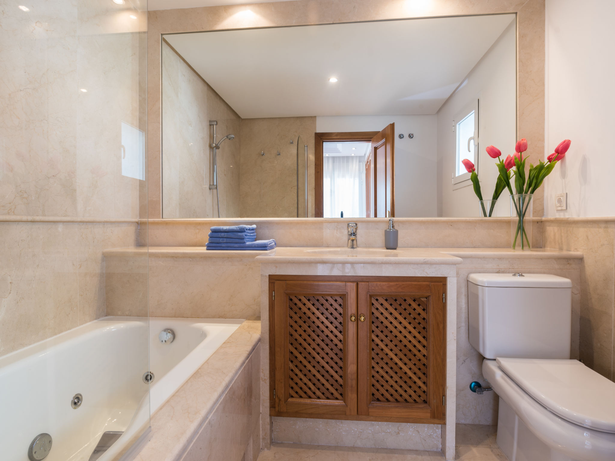 Photo of Perla Blanca