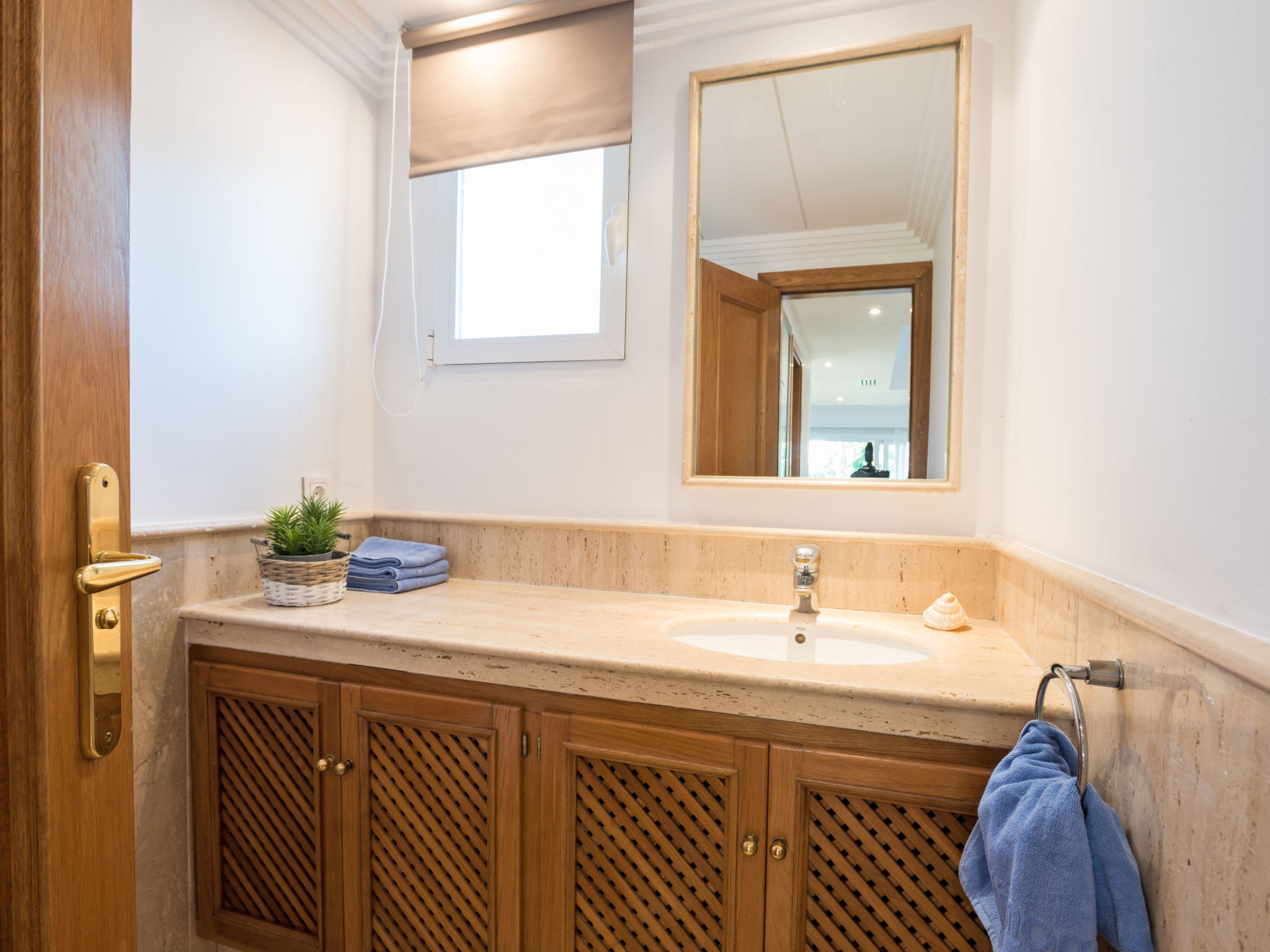 Photo of Perla Blanca