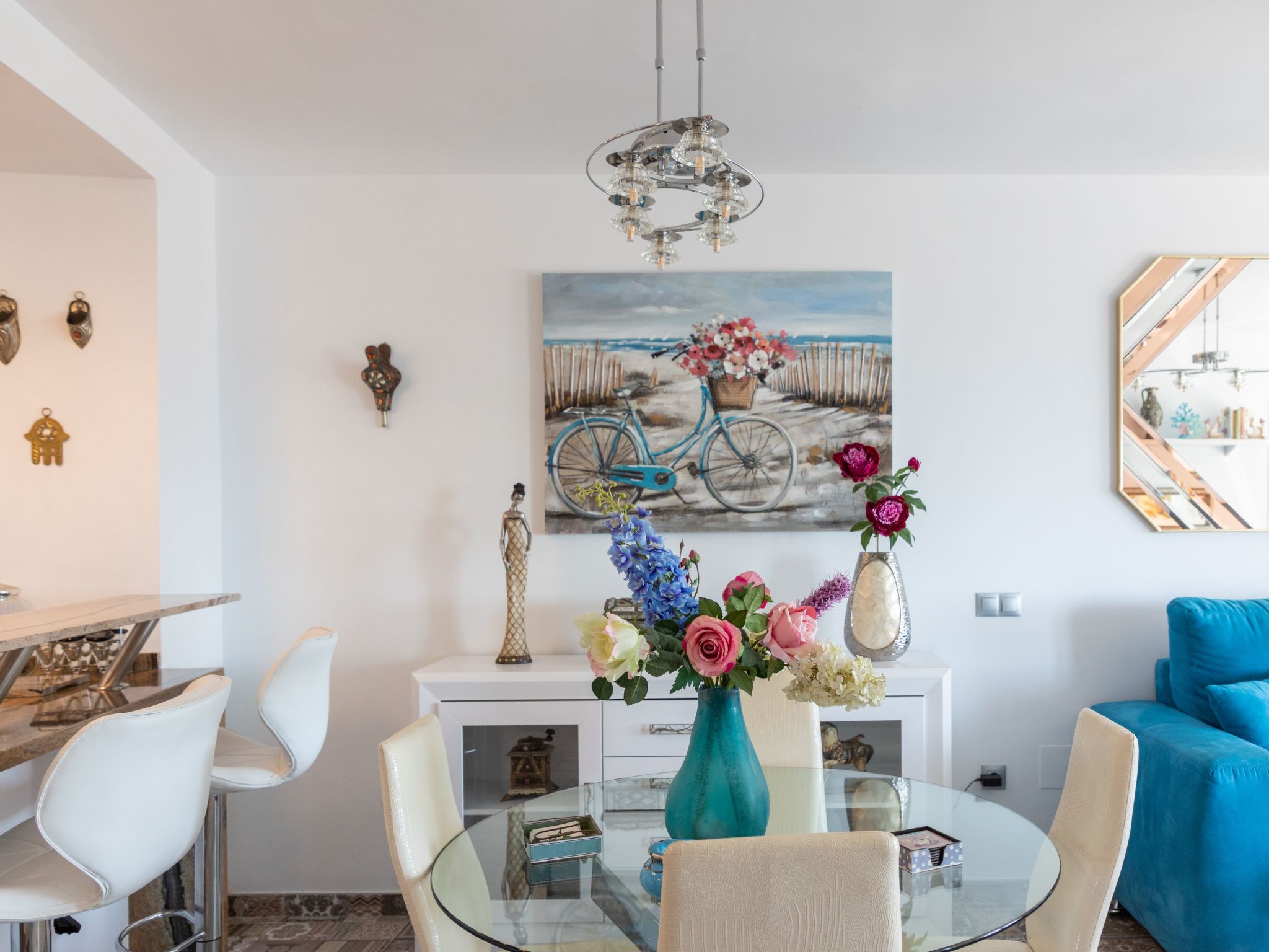 Ein Traum am Meer.-Drinnen