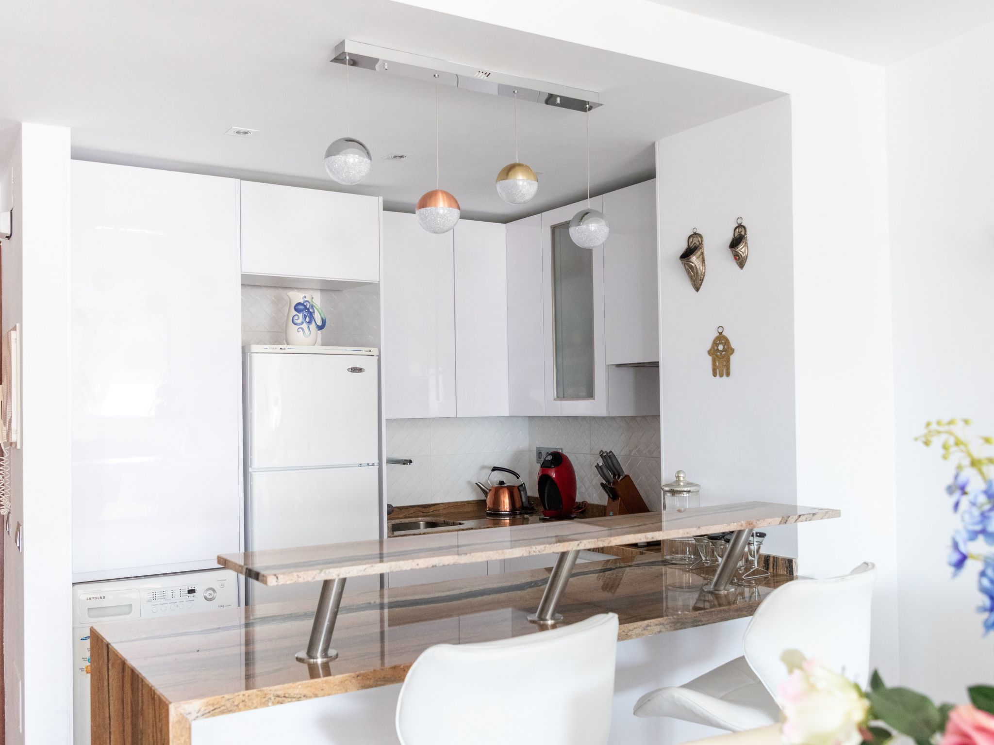 Ein Traum am Meer.-Drinnen