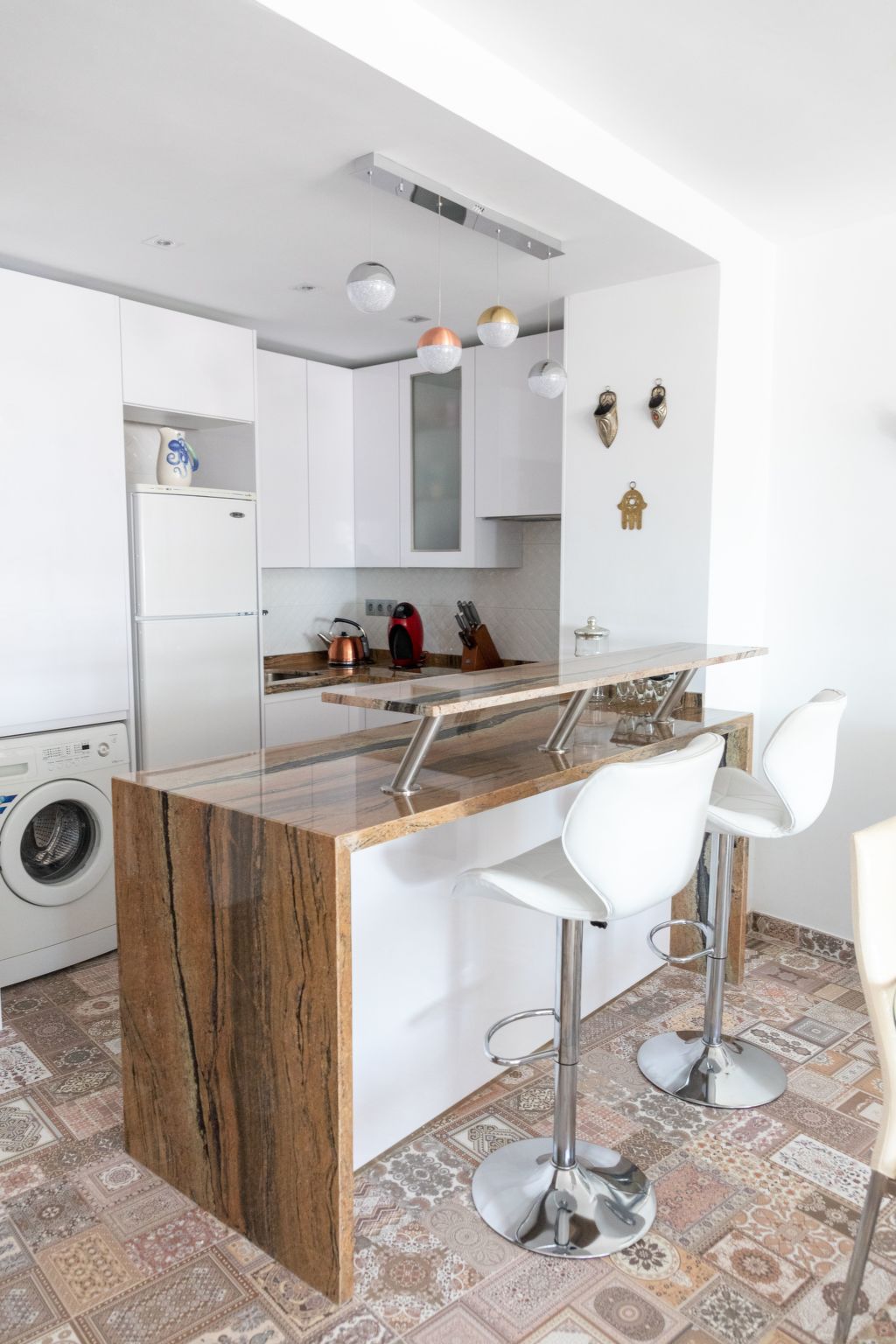 Ein Traum am Meer.-Drinnen