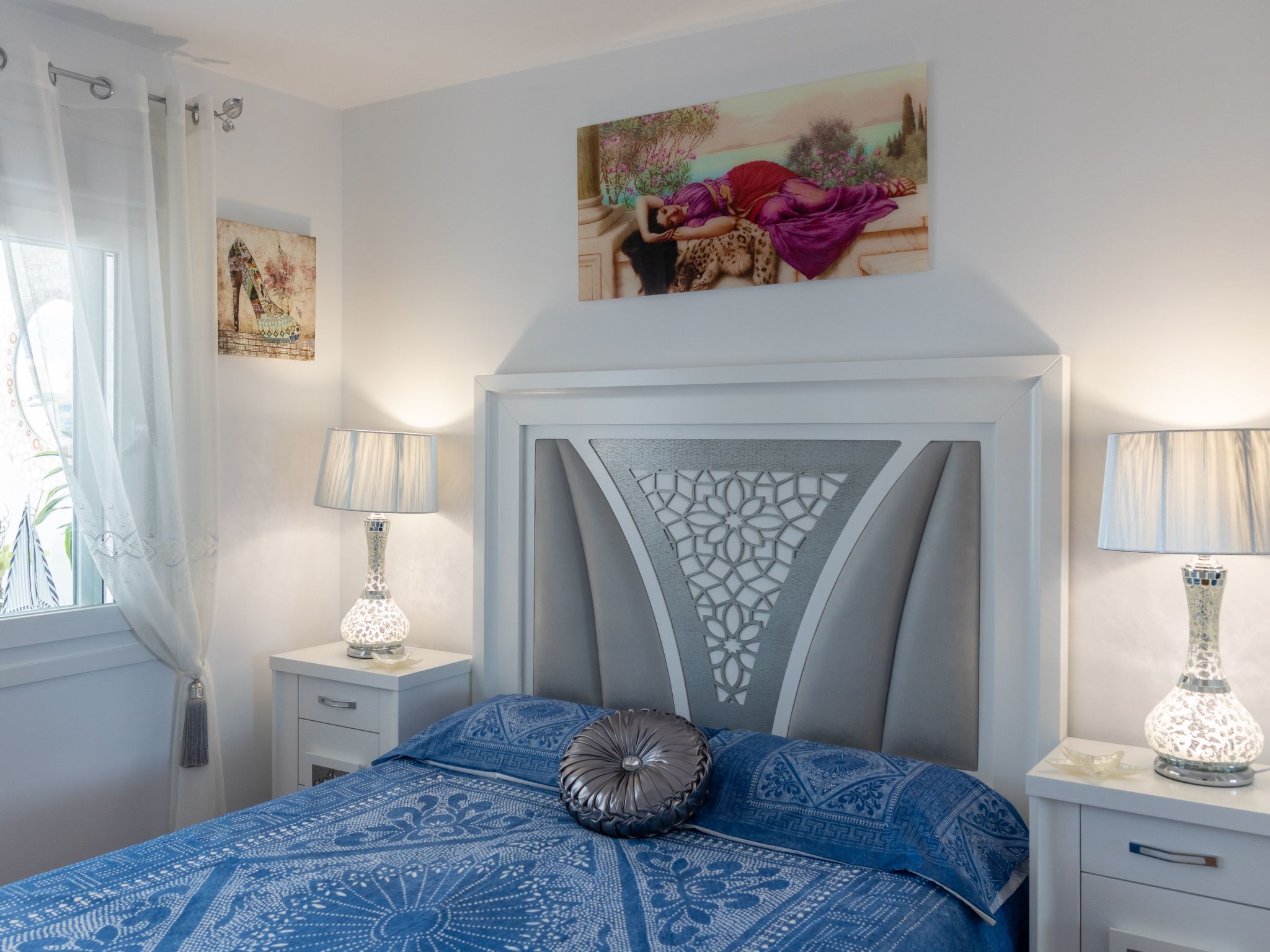 Ein Traum am Meer.-Drinnen