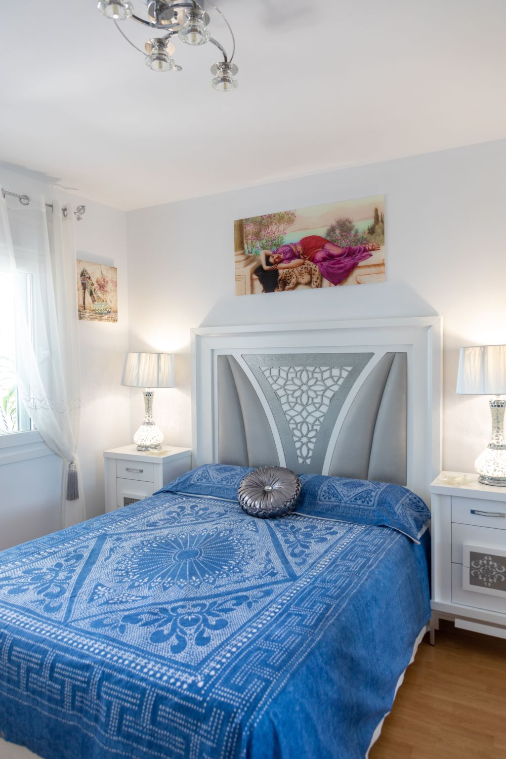 Ein Traum am Meer.-Drinnen