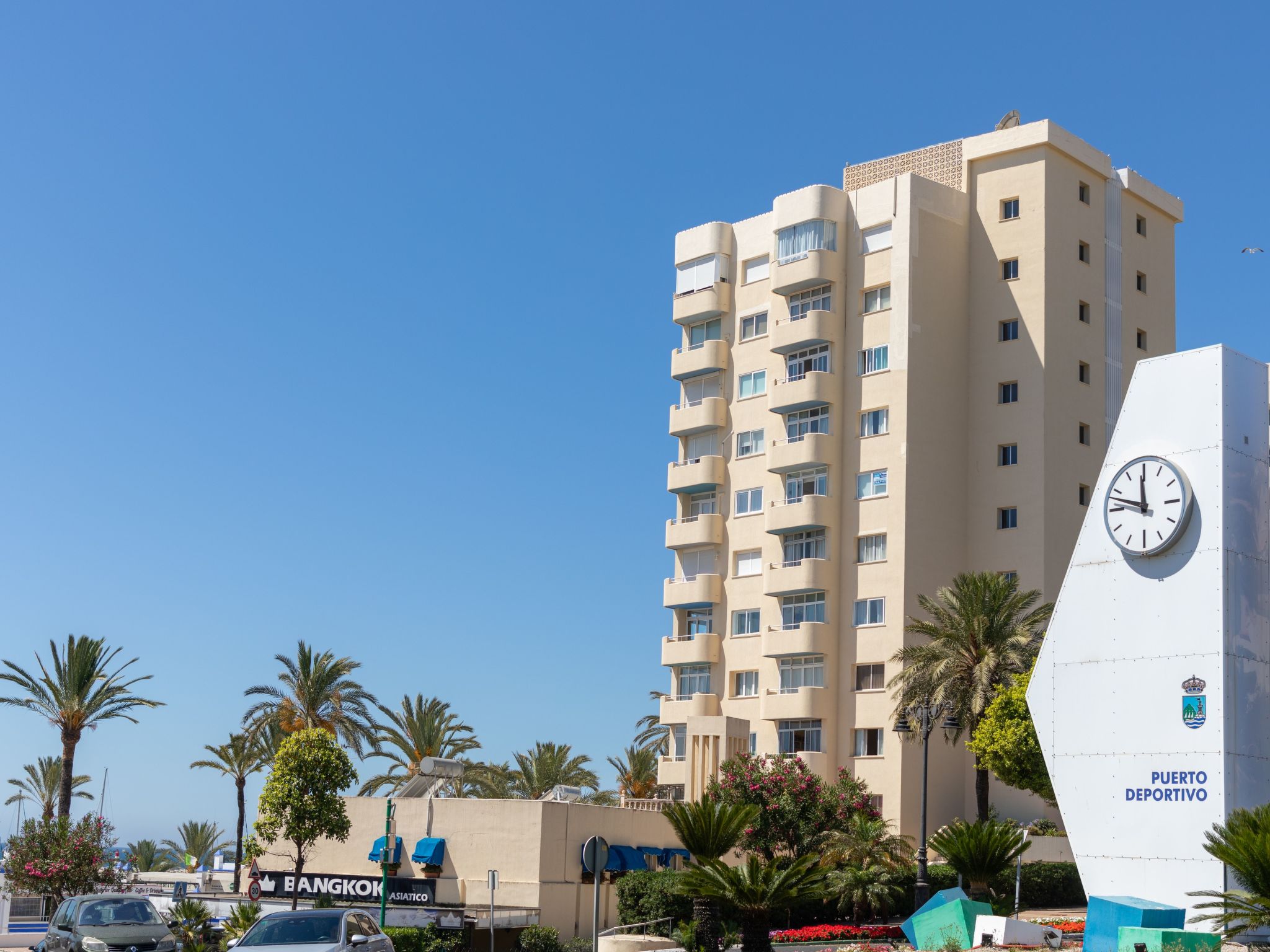 Ein Traum am Meer.-Drinnen