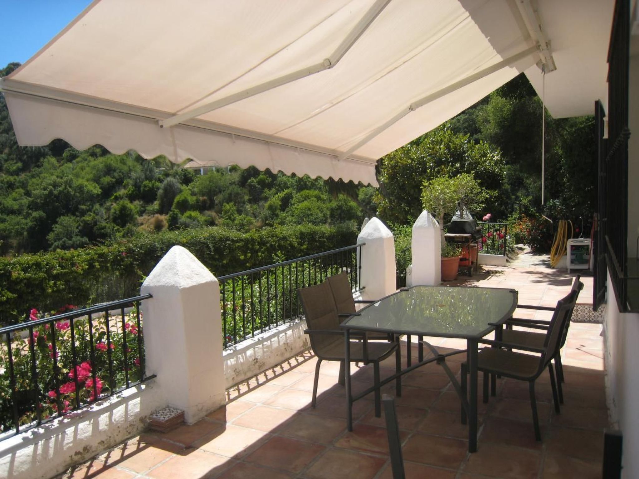 Villa La Recalada mit Privatpool-Drinnen