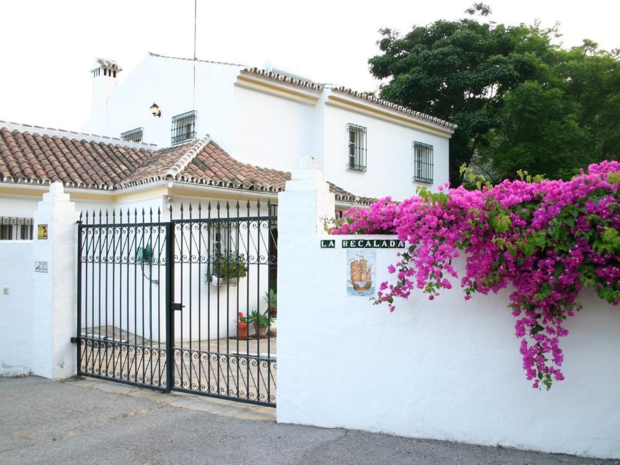 Villa La Recalada mit Privatpool-Drinnen