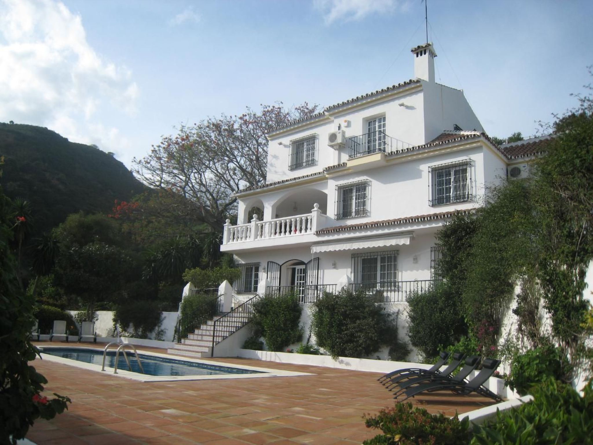 Villa La Recalada mit Privatpool-Drinnen