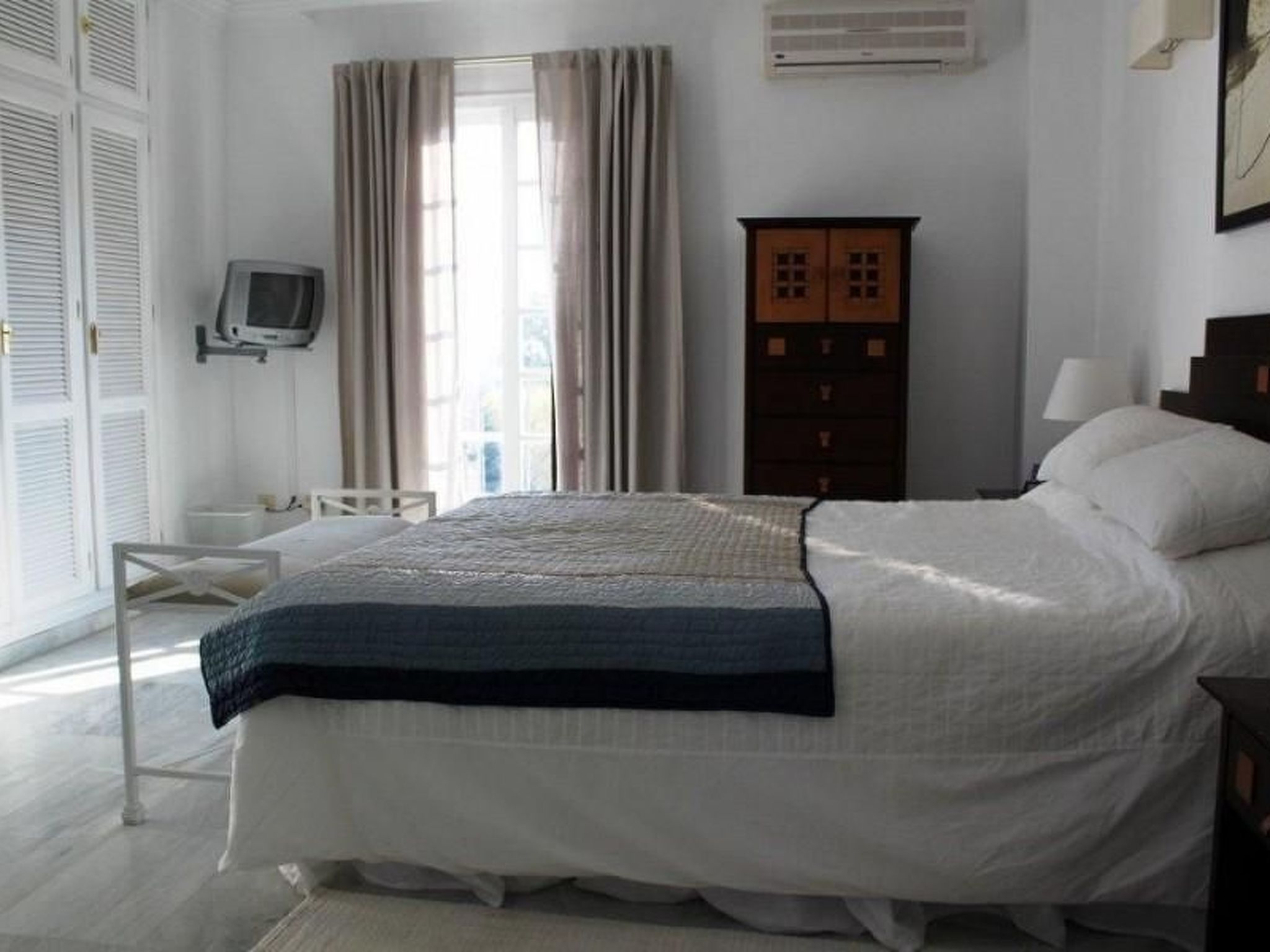 Villa La Recalada mit Privatpool-Drinnen