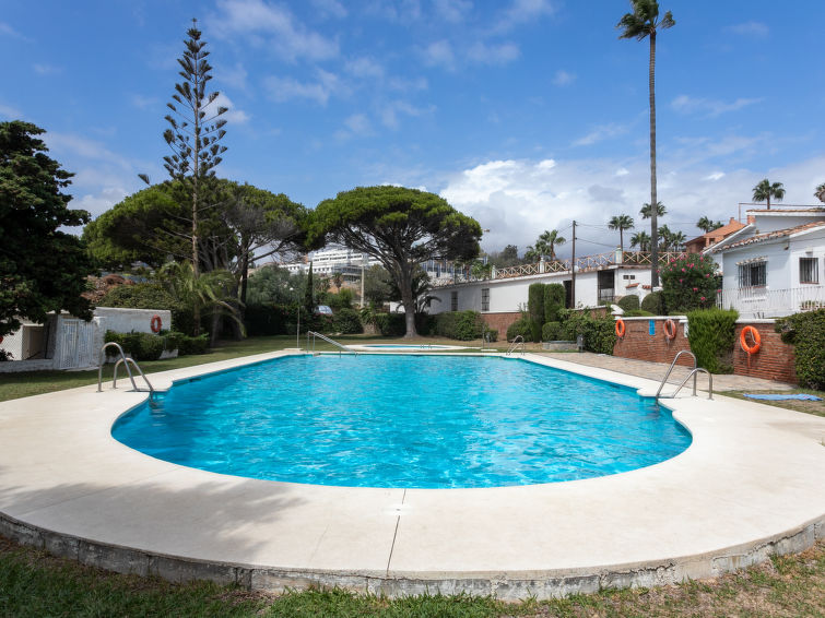 Arena Beach 1st Line Family Retreat Apartment in Estepona