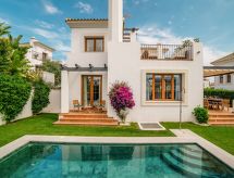 Chalet "La Resina" mit Garten, Grill und Terrasse