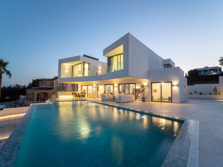 Privézwembad en zeezicht in luxe villa Luz in Manilva in Manilva