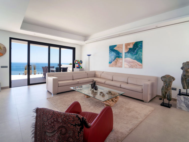 Search and Stay destination Manilva, AN - Spain from AU$ 1,332. Luz