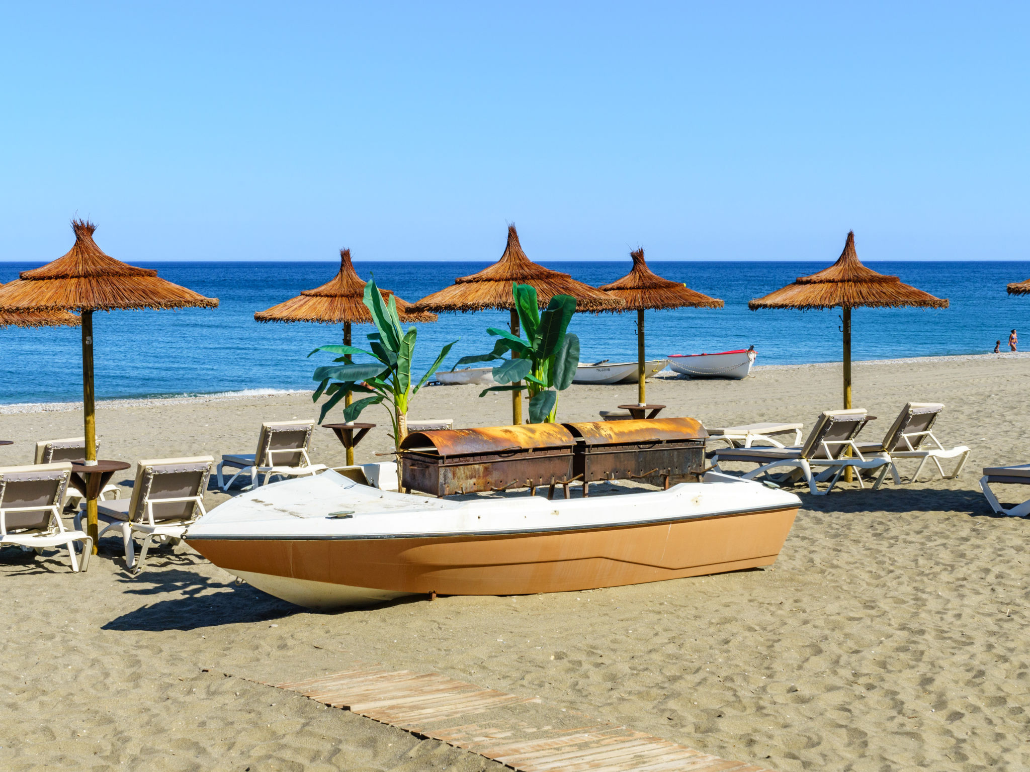 "Manilva Playa" mit Pool-Omgeving