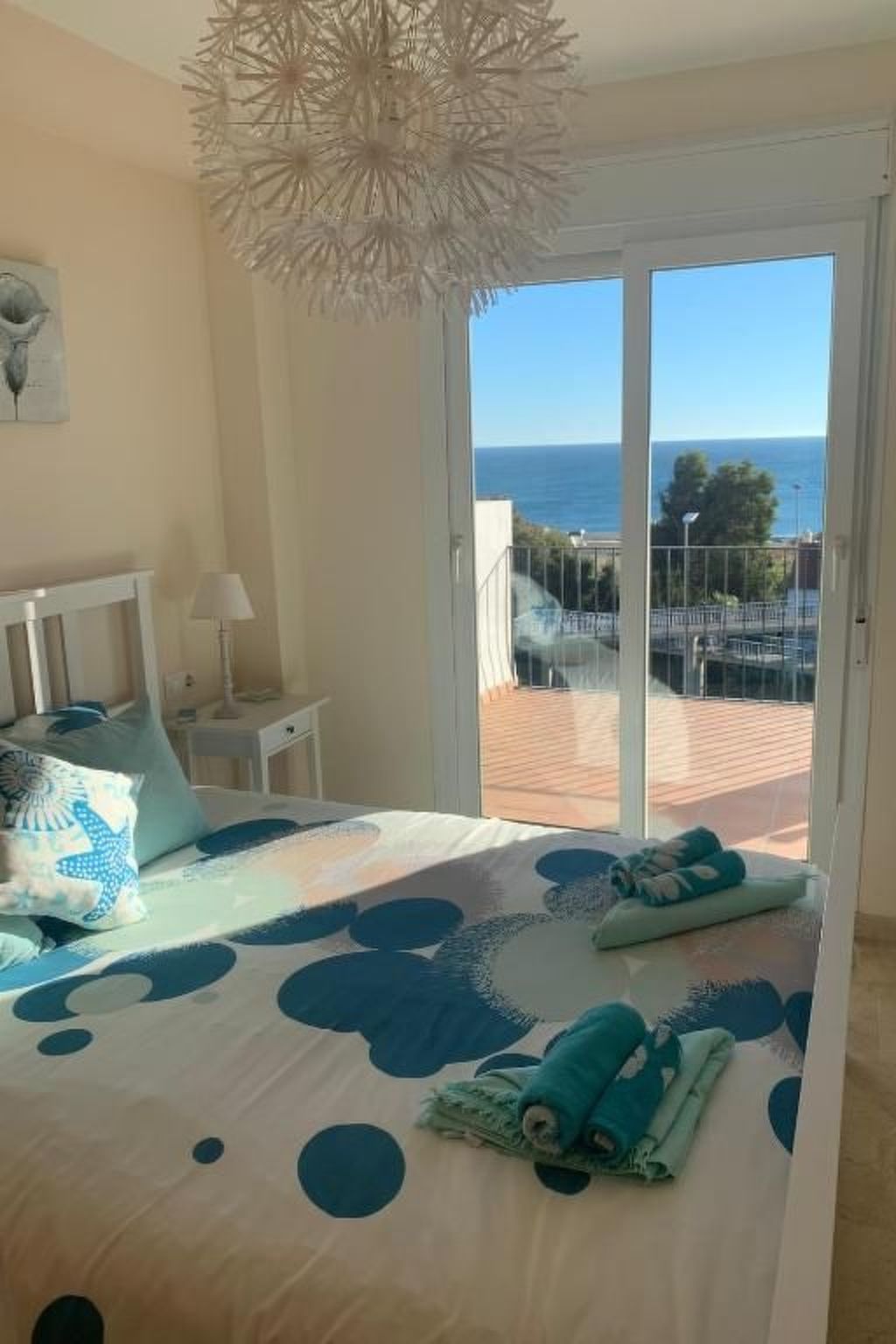 "Manilva Playa" mit Pool-Binnen