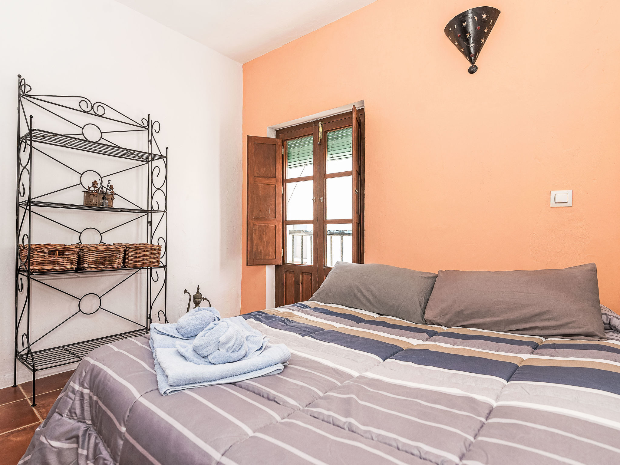 Wohnung mit großer Dachterrasse in Vejer - Dedans