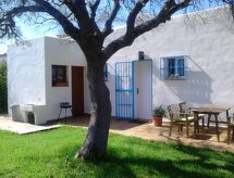 Sfeervol Spaans huis met zwembad op 650m² perceel in El Parralejo - thumbnail 2