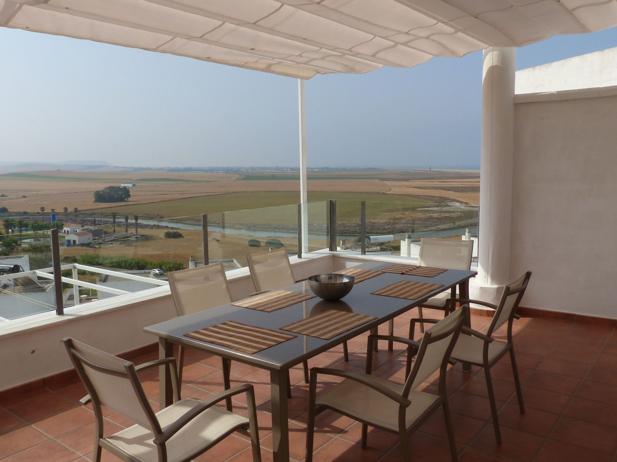 Charmante Ferienwohnung La Perla mit Terrasse-Image-tags.info