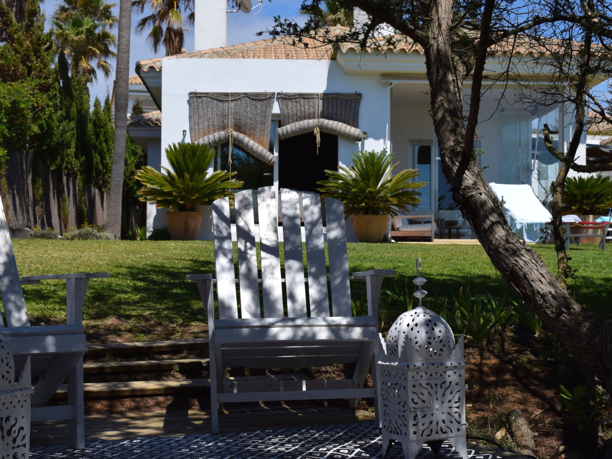 Villa "Casa Roche" mit Blick auf das Wasser-Image-tags.info