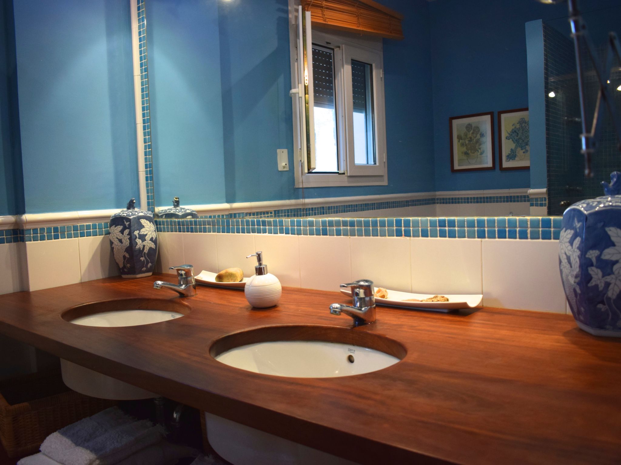 Villa "Casa Roche" mit Blick auf das Wasser-Dedans