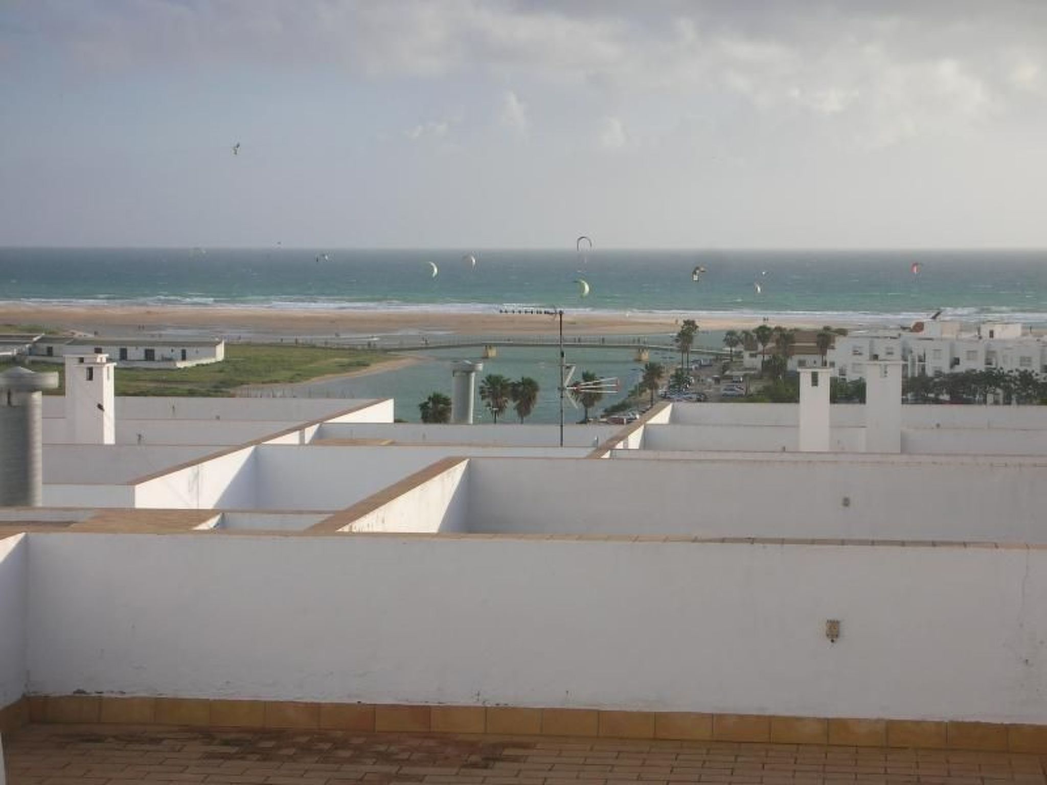 Helle und geräumige Wohnung in Conil-Drinnen