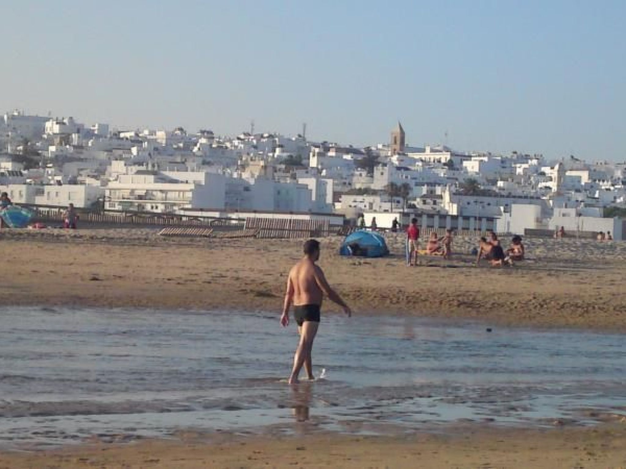 Helle und geräumige Wohnung in Conil-Drinnen