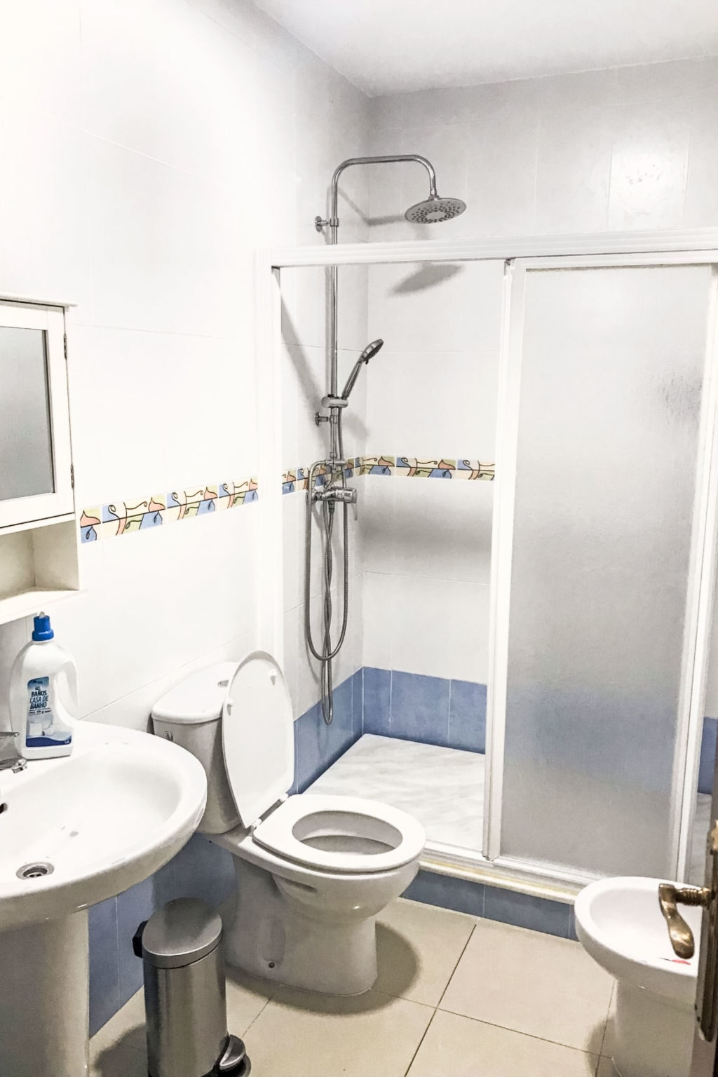 In Conil De La Frontera mit gemeinsamem Pool, Grill und Garten - Binnen