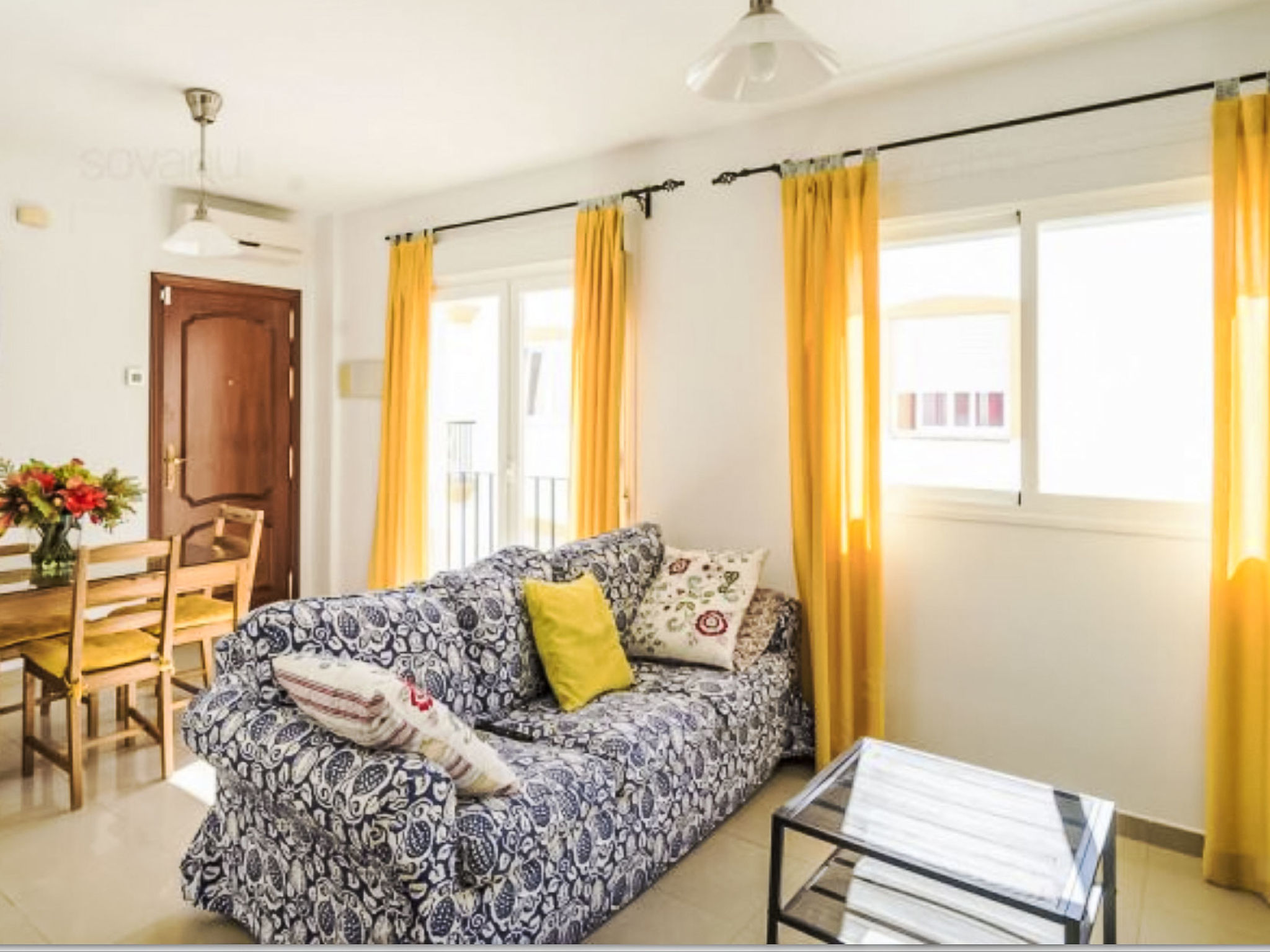 In Conil De La Frontera mit gemeinsamem Pool, Grill und Garten - Binnen