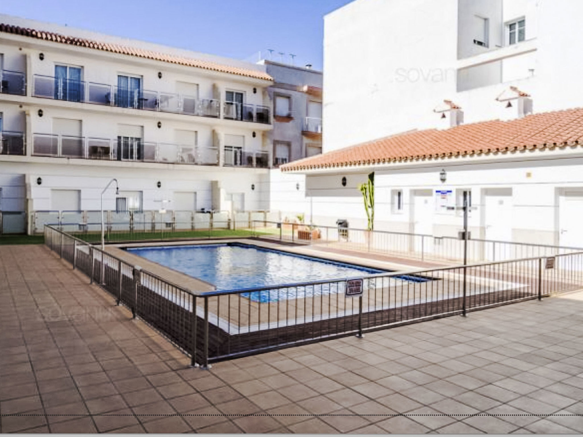 In Conil De La Frontera mit gemeinsamem Pool, Grill und Garten