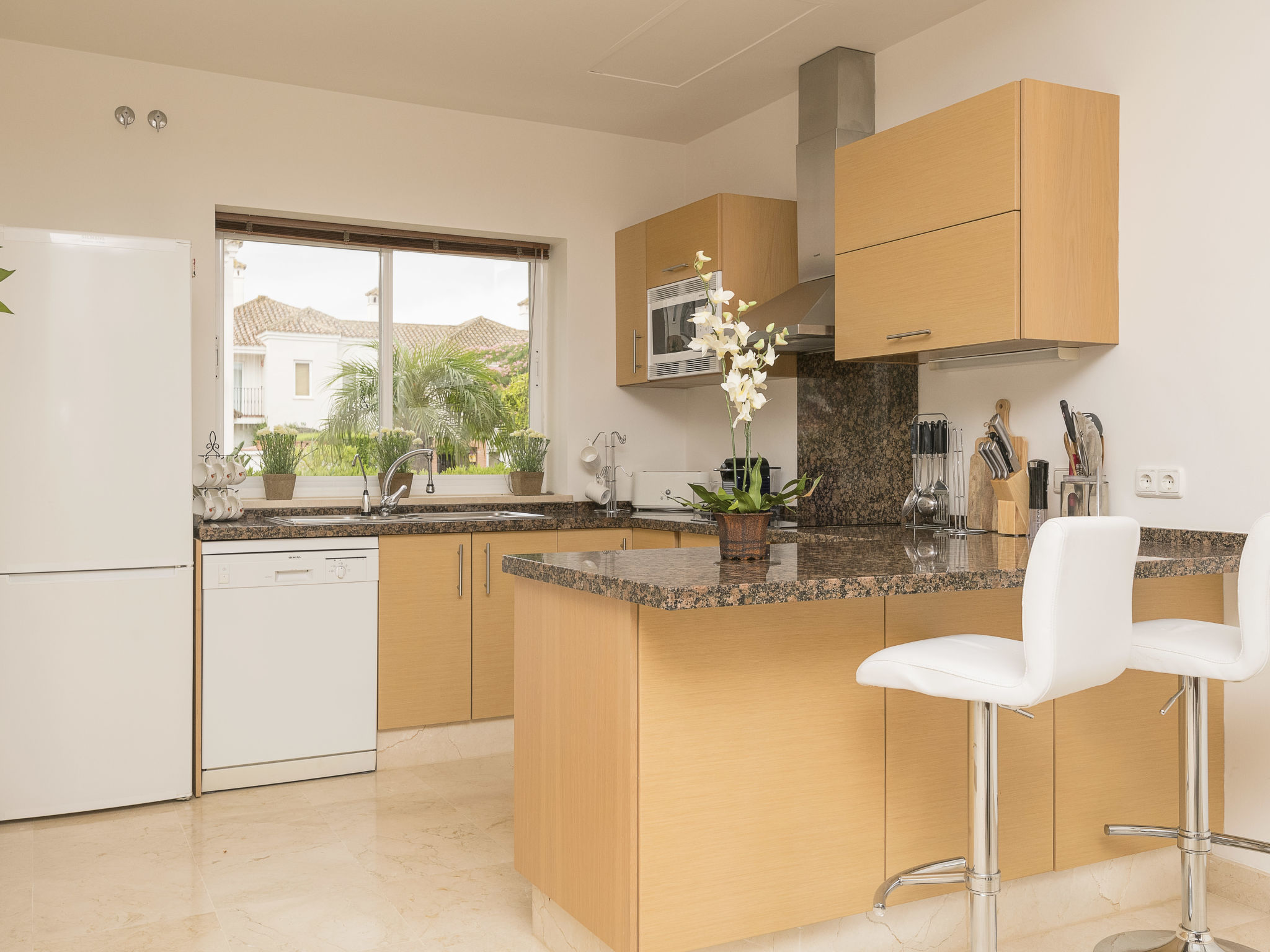 Maison Arcos Gardens Golf – Cuisine et coin repas, photo 20 sur 48