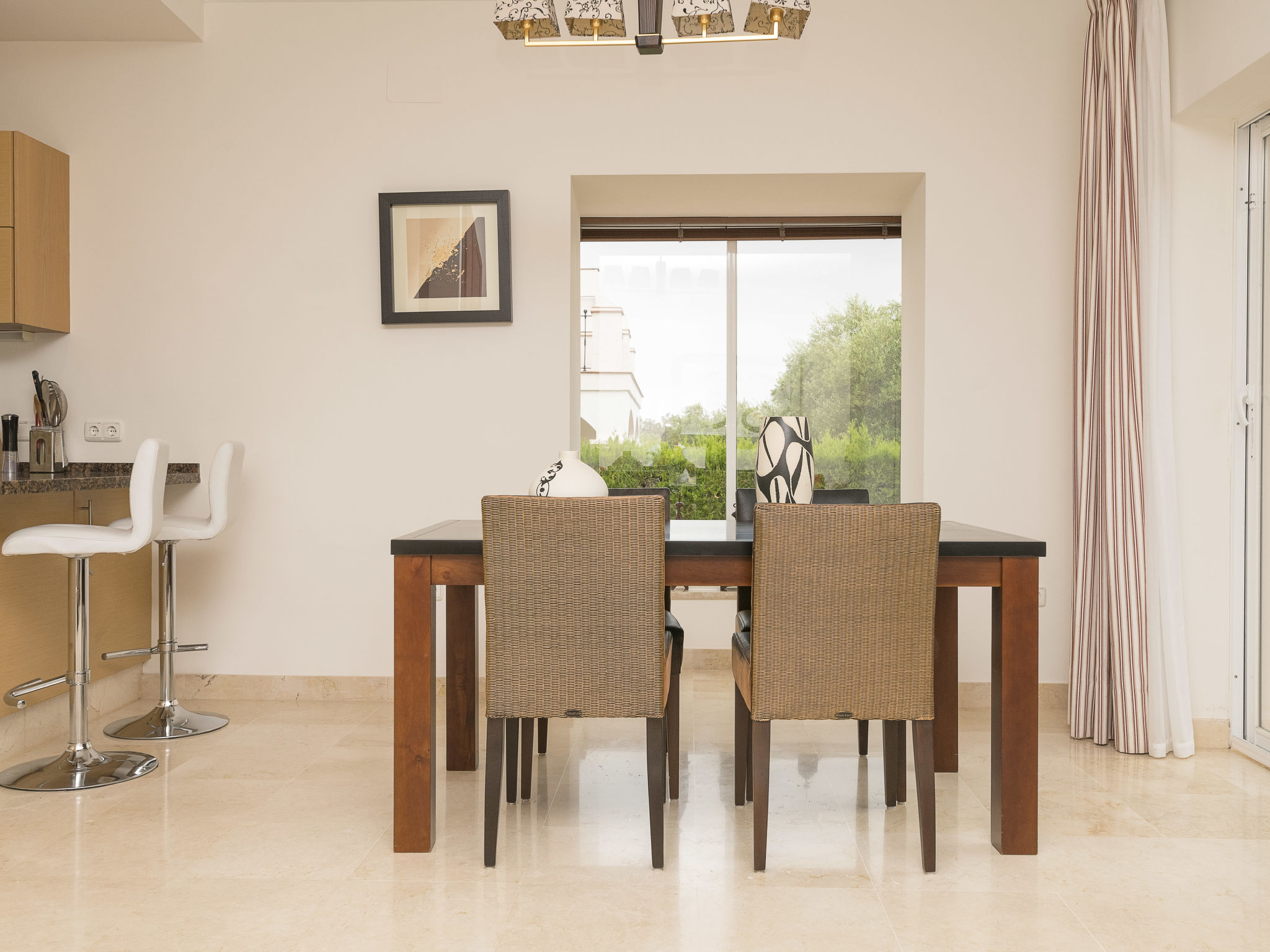 Maison Arcos Gardens Golf – Cuisine et coin repas, photo 14 sur 48