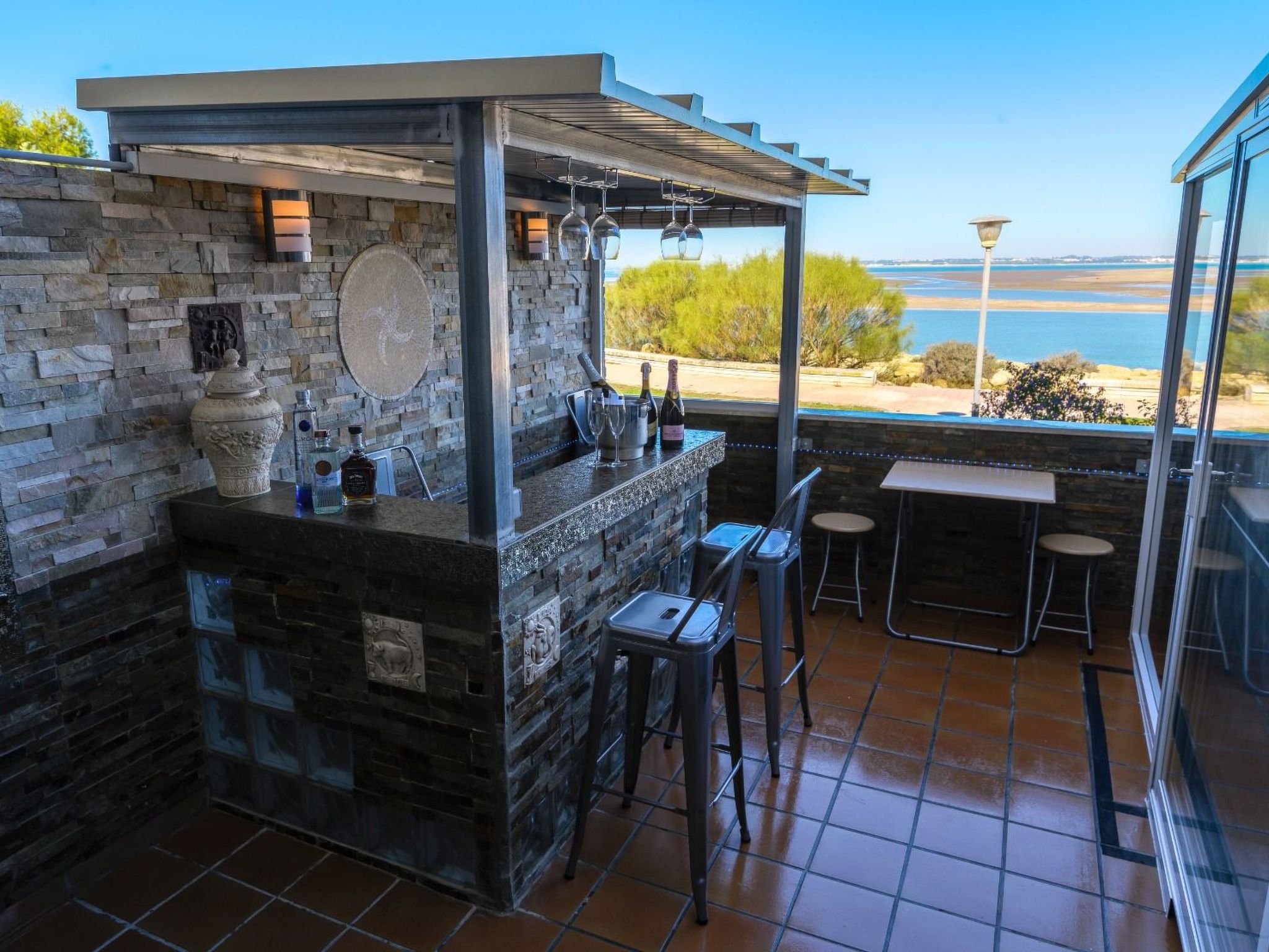 Oceanum Spa Deluxe Apartment mit Jacuzzi und Sauna