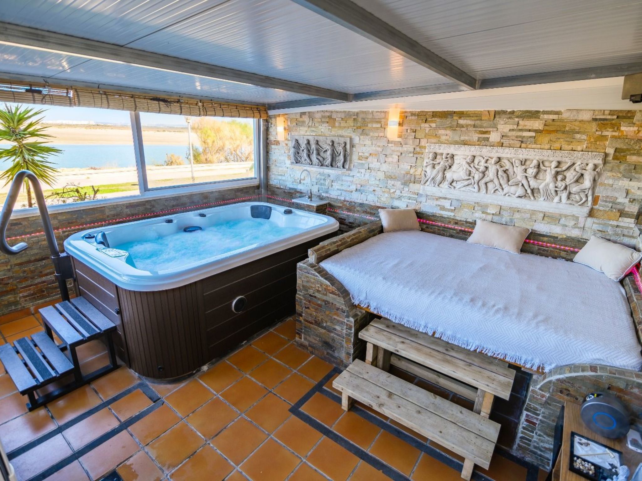 Oceanum Spa Deluxe Apartment mit Jacuzzi und Sauna-Drinnen