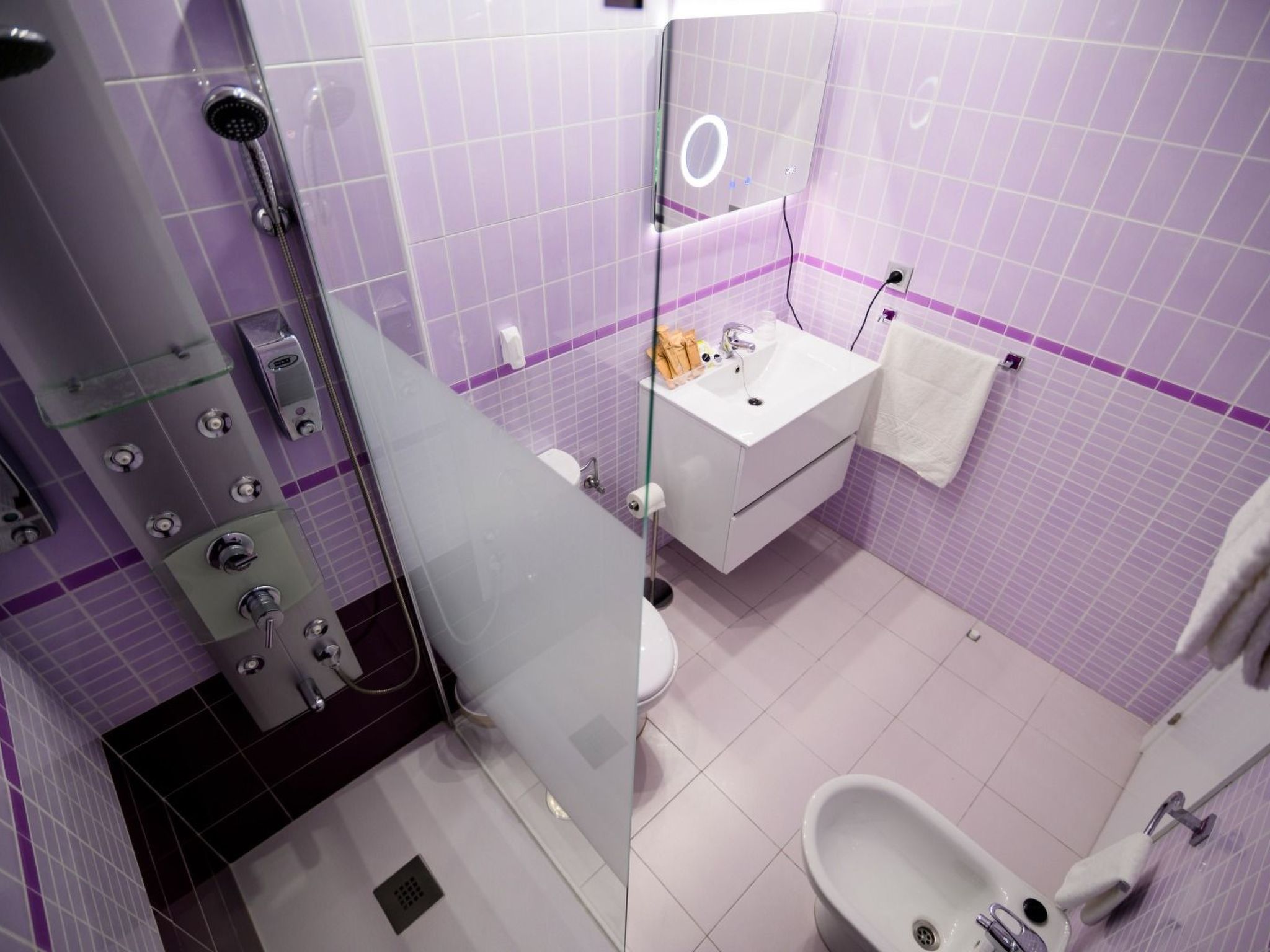 Oceanum Spa Deluxe Apartment mit Jacuzzi und Sauna