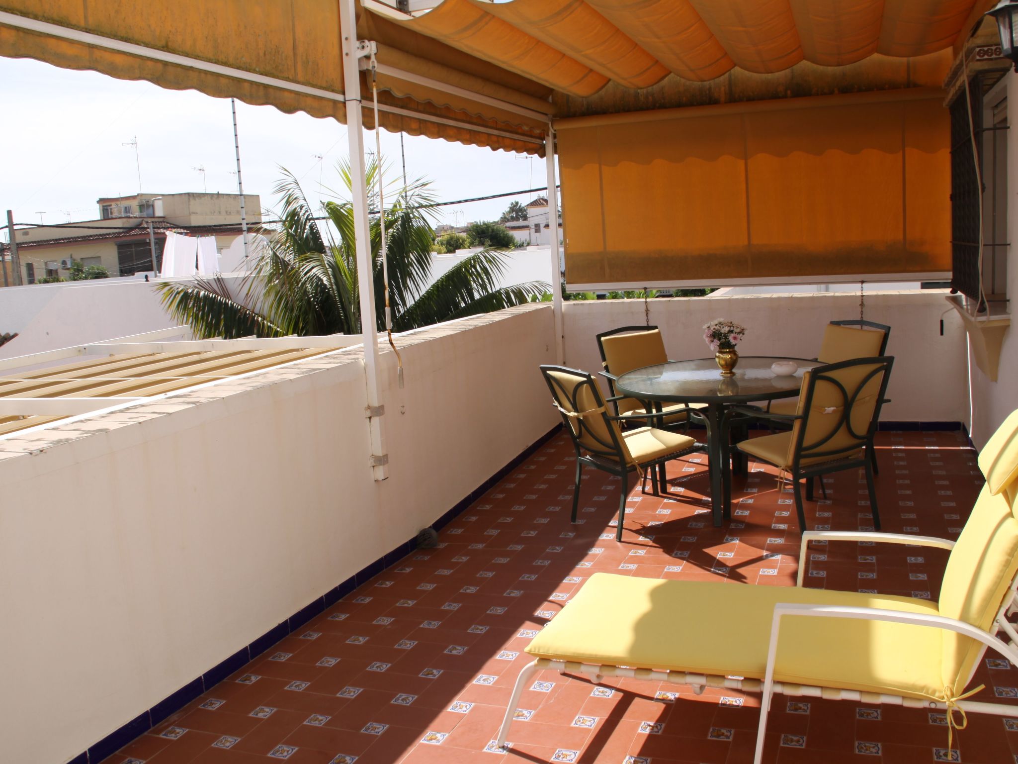 Touristenwohnung "Apartment" mit Terrasse-Binnen