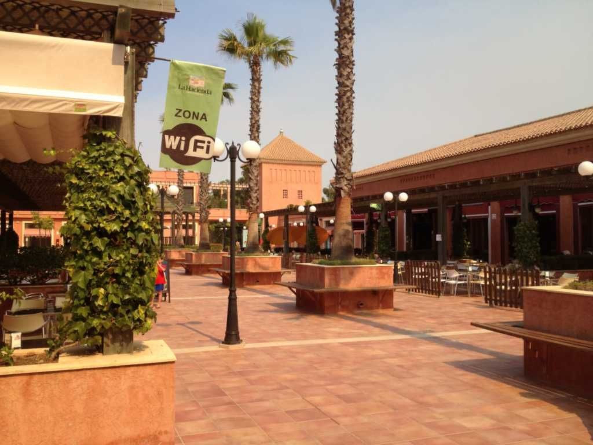 Villa 'Los Arcos' mit privatem Garten und Terrasse