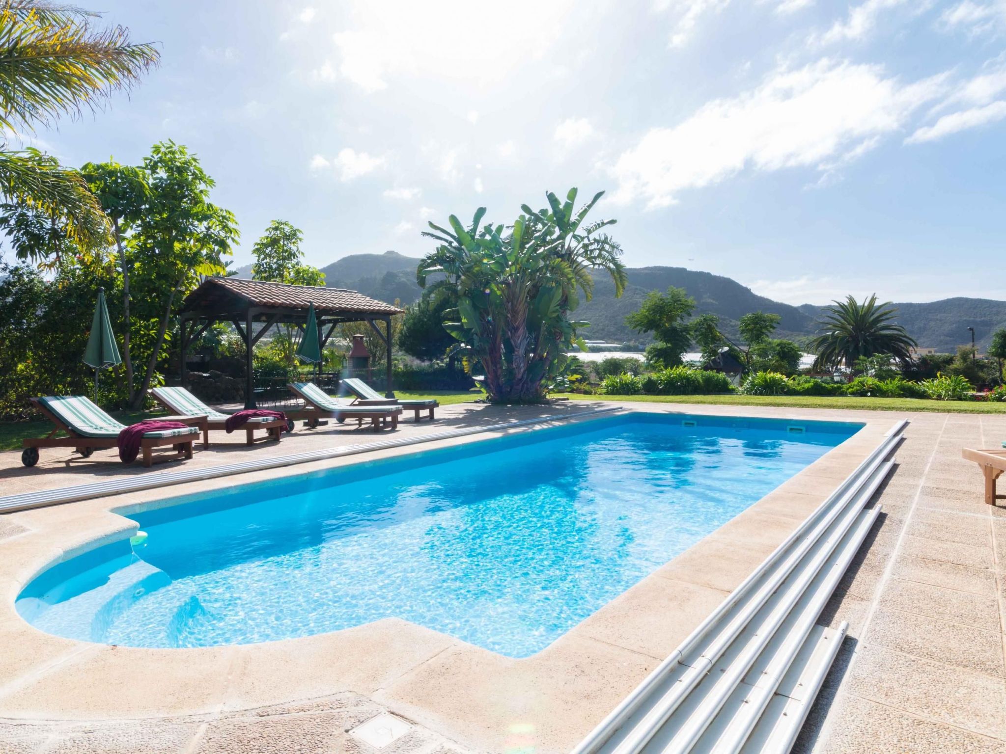 Familienfinca auf dem Lande mit Schwimmbad-Outside