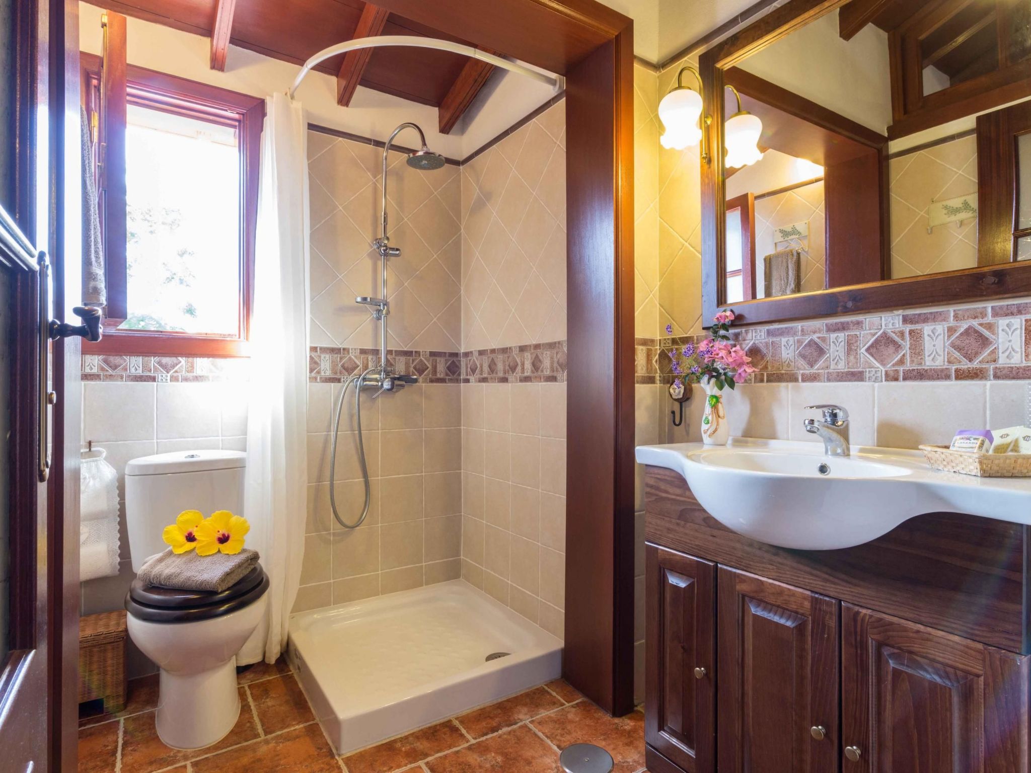 Romantisches Landhaus mit Pool-Inside