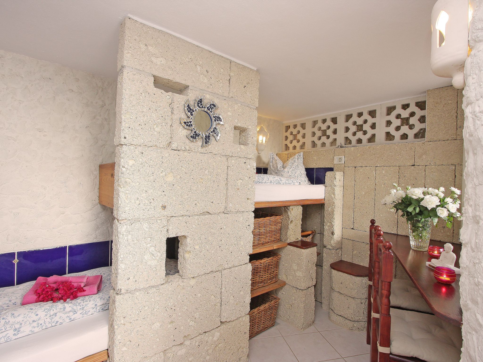 Villa Castillo Moro-Image-tags.info