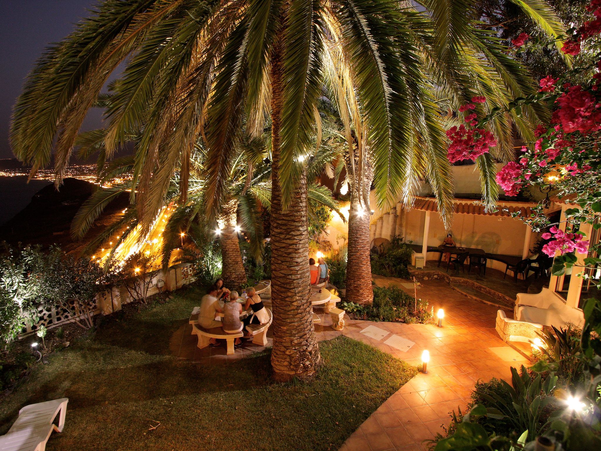 Villa Castillo Moro-Image-tags.info