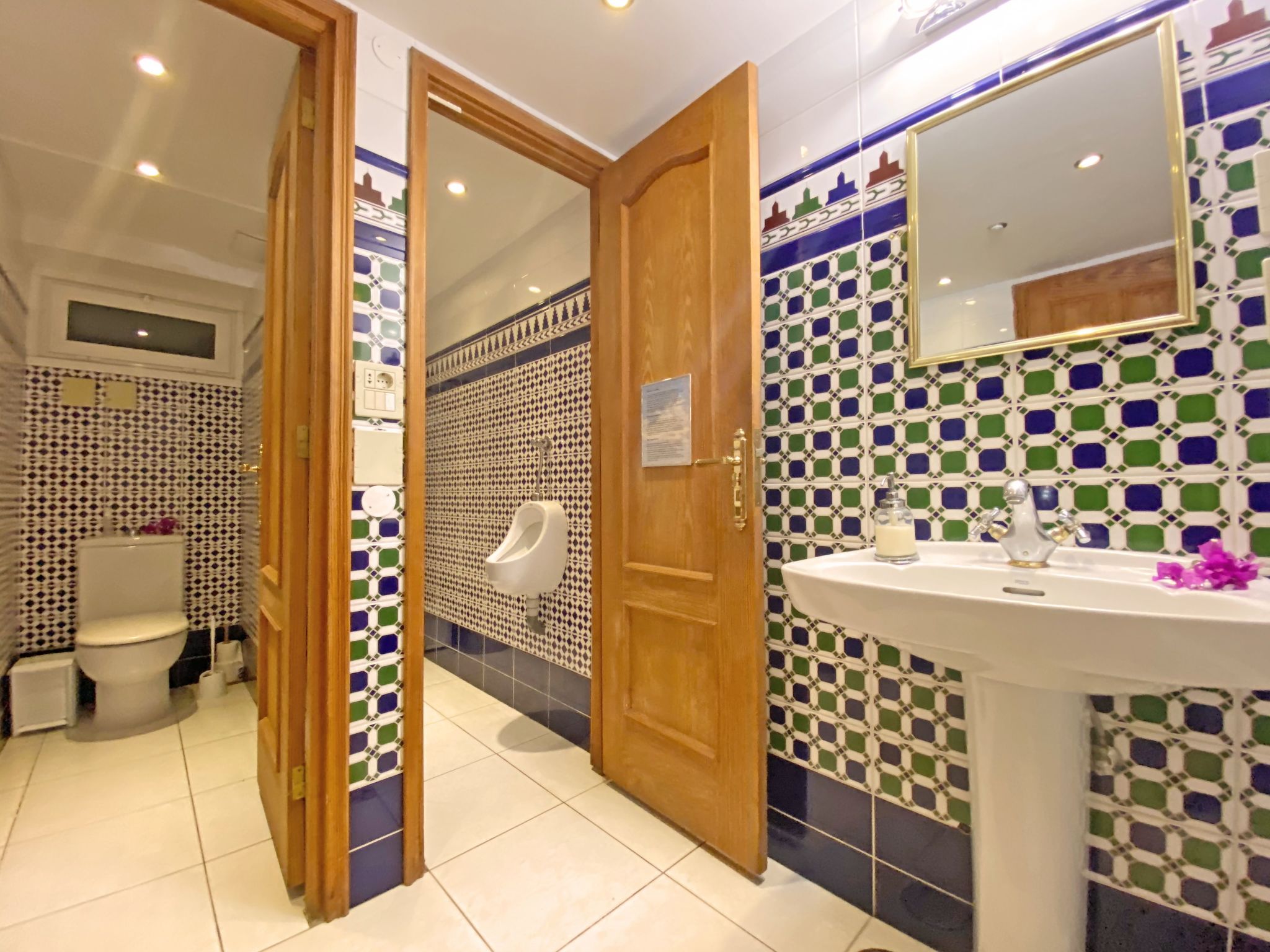 Villa Castillo Moro-Image-tags.info