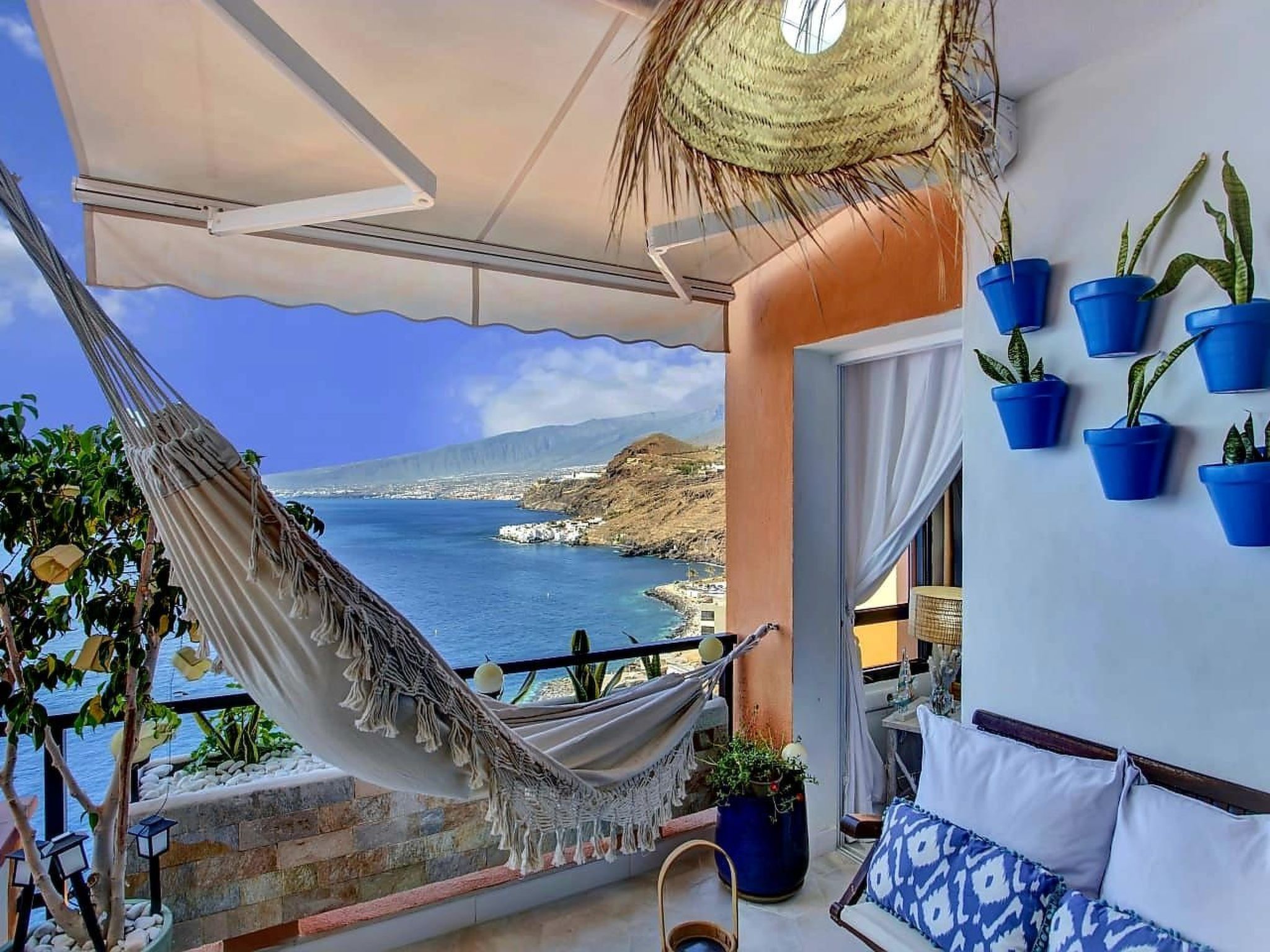 Luxuriöser Rückzugsort mit direktem Meerzugang und Pool-Binnen