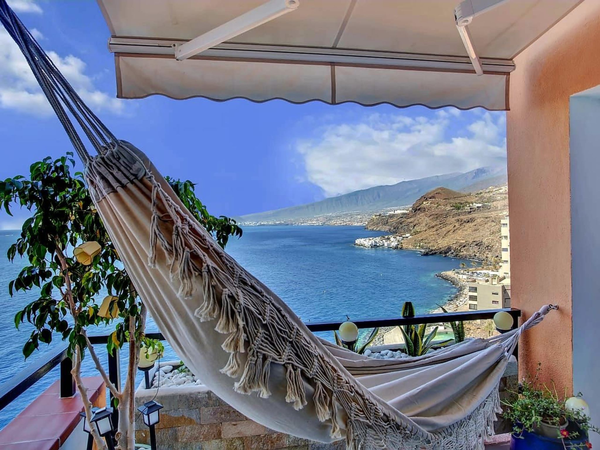 Luxuriöser Rückzugsort mit direktem Meerzugang und Pool-Binnen