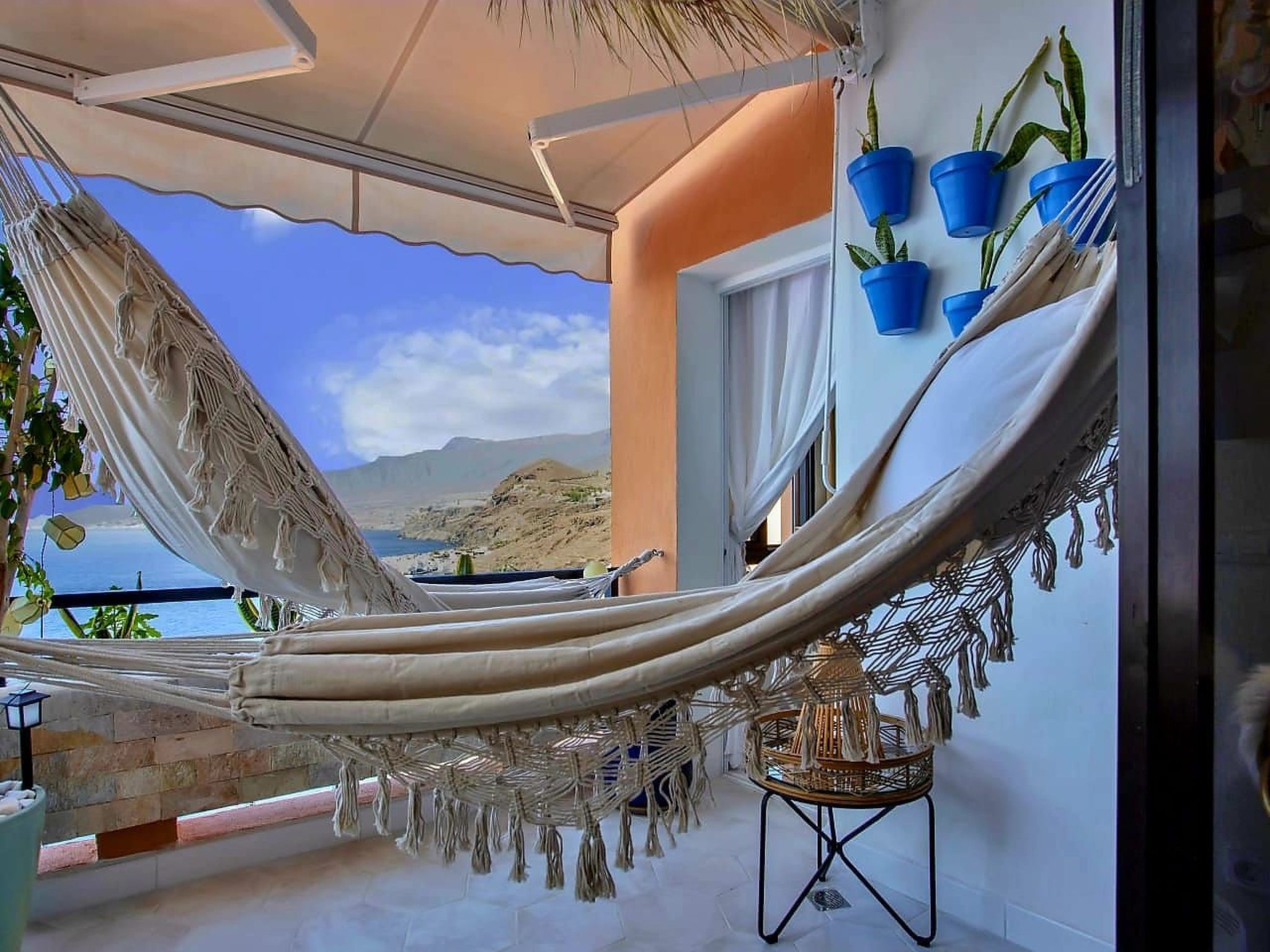 Luxuriöser Rückzugsort mit direktem Meerzugang und Pool-Binnen